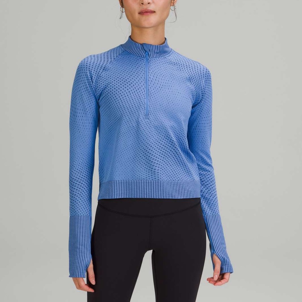 Lululemon Rest Less Cropped Half-Zip
Grid Warp Blue Nile / Night Sea SIZE 4